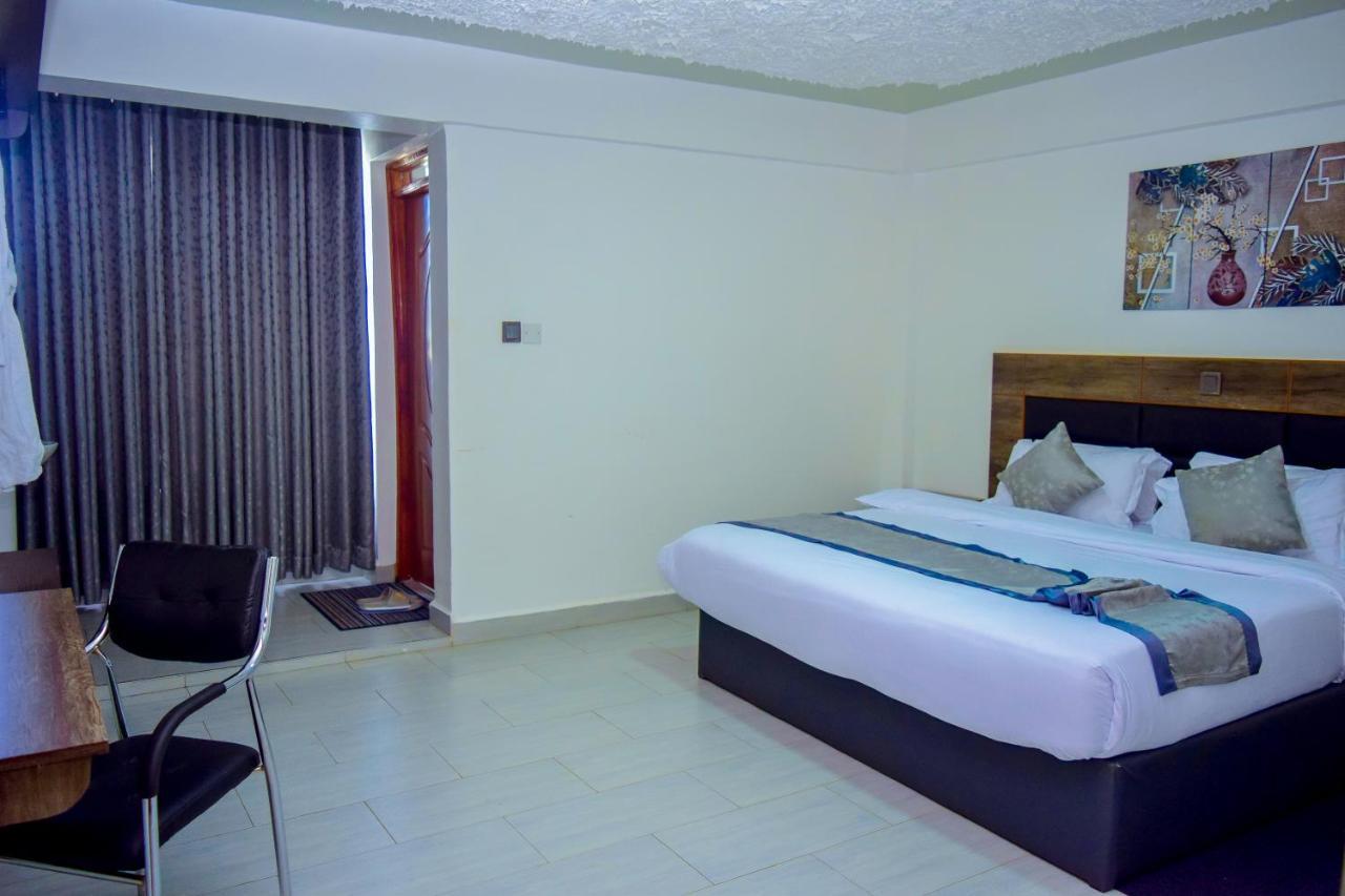 Waffles Suites Nakuru Exterior photo