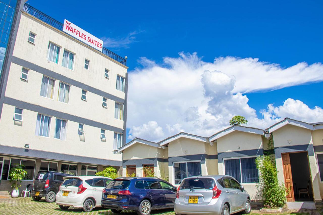 Waffles Suites Nakuru Exterior photo